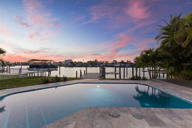 10088 PARADISE BOULEVARD, Treasure Island, FL 33706