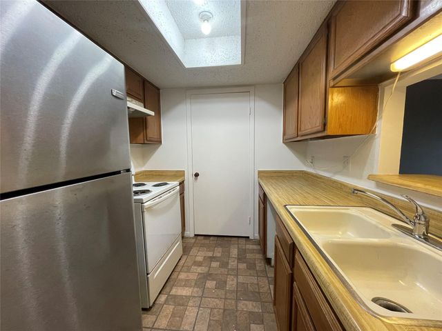 3909 Tanglewilde Street 3909, Houston, TX 77063