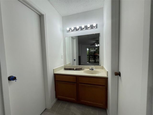 3909 Tanglewilde Street 3909, Houston, TX 77063