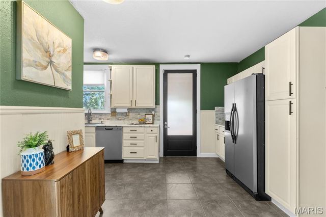 4228 Schiller Place, St Louis, MO 63116