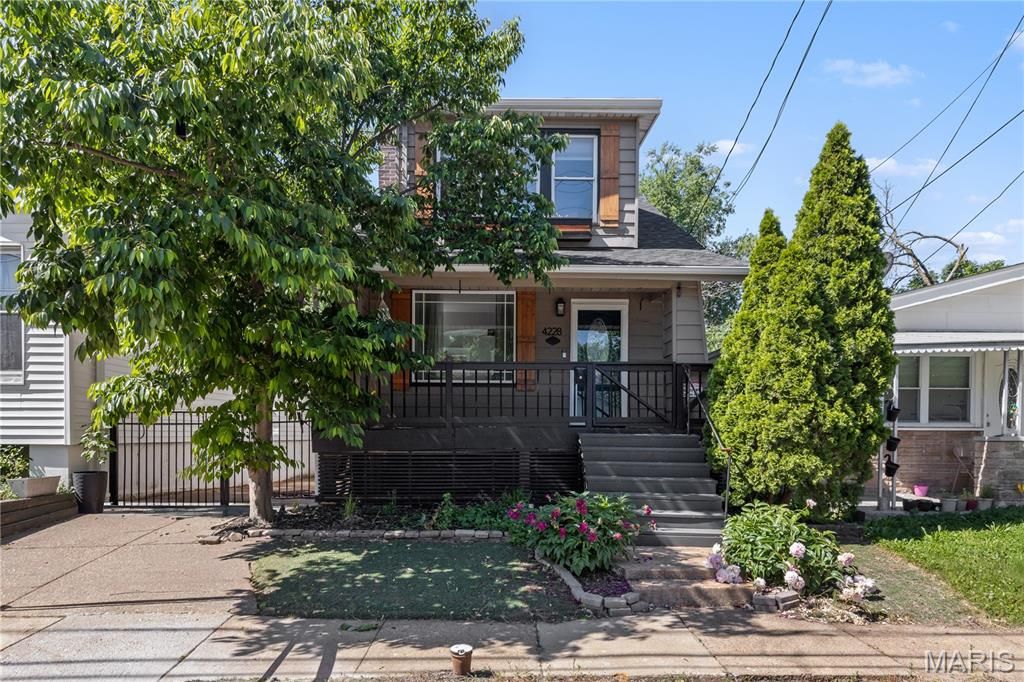 4228 Schiller Place, St Louis, MO 63116
