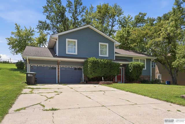 11005 Sahler Street, Omaha, NE 68164