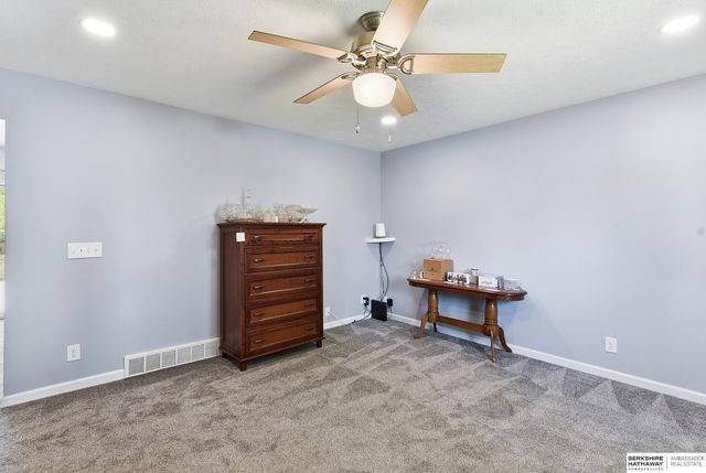 11005 Sahler Street, Omaha, NE 68164