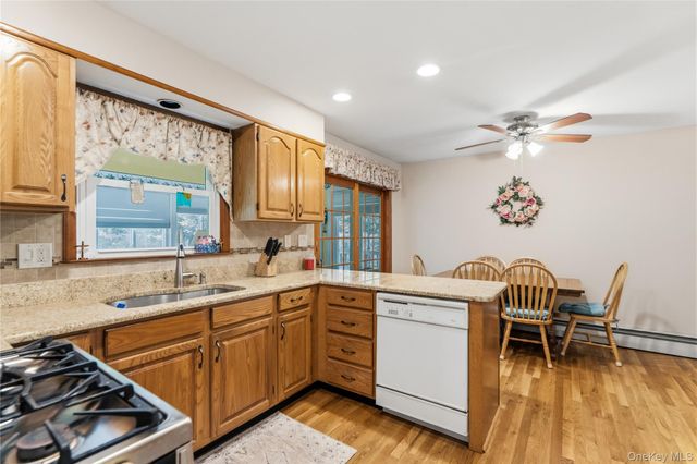 6 Canterbury Court, East Setauket, NY 11733