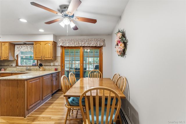 6 Canterbury Court, East Setauket, NY 11733