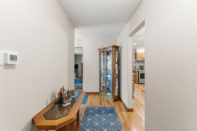 6 Canterbury Court, East Setauket, NY 11733