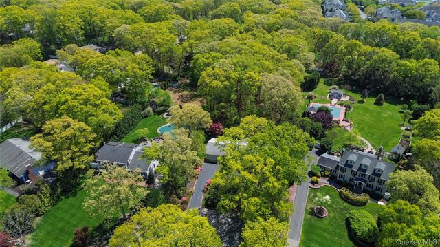 6 Canterbury Court, East Setauket, NY 11733
