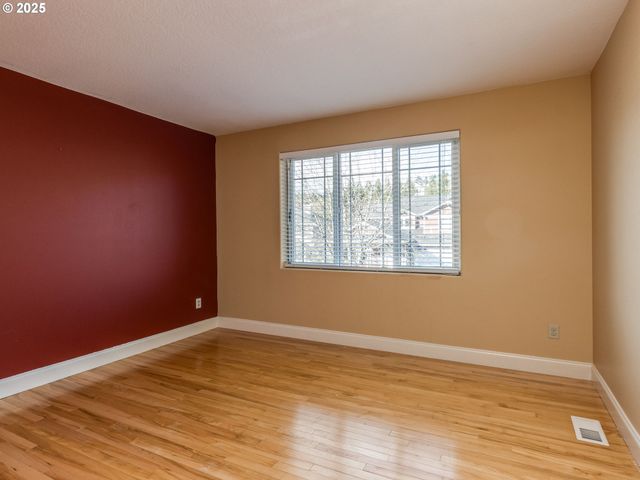 15446 Se HONEYSUCKLE Way, Clackamas, OR 97015