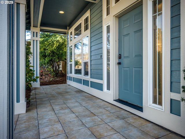 15446 Se HONEYSUCKLE Way, Clackamas, OR 97015