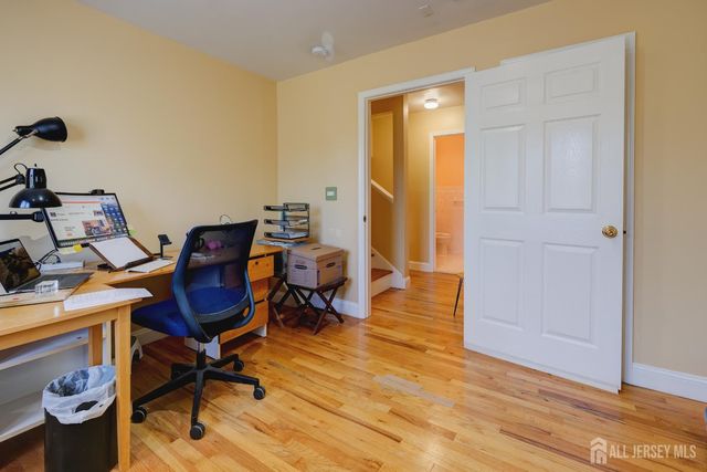 9 Paris Avenue, Edison, NJ 08820