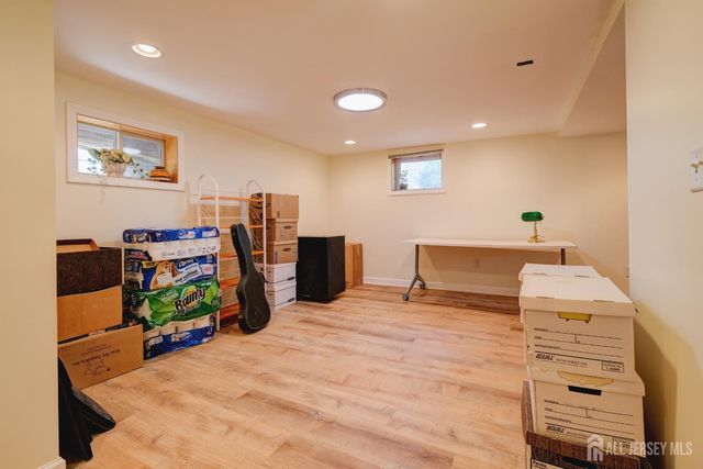 9 Paris Avenue, Edison, NJ 08820