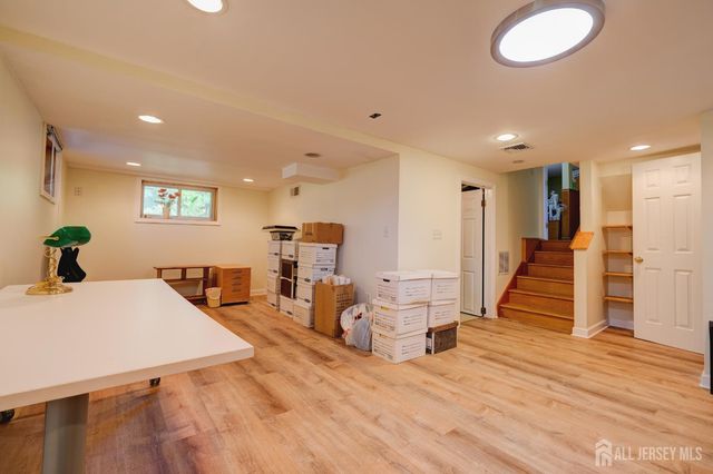 9 Paris Avenue, Edison, NJ 08820