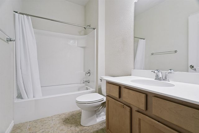 211 Copper Canyon Drive, Lewisville, TX 75067
