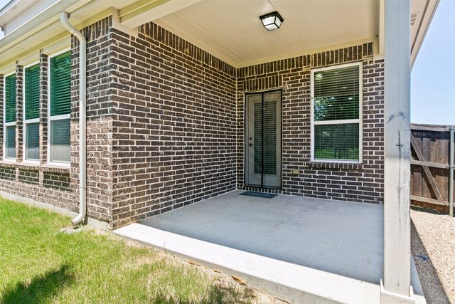 211 Copper Canyon Drive, Lewisville, TX 75067