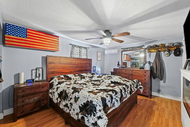 1095 Eastview Drive, Paxton, IL 60957