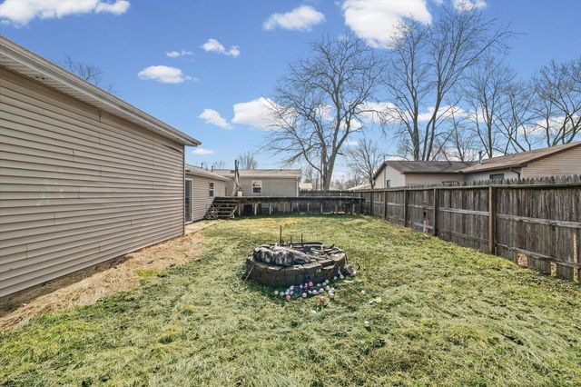 1095 Eastview Drive, Paxton, IL 60957