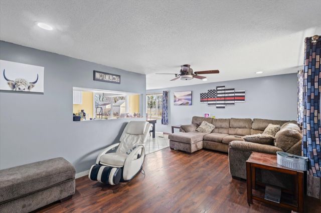 1095 Eastview Drive, Paxton, IL 60957