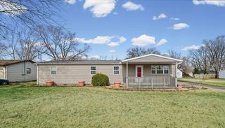 1095 Eastview Drive, Paxton, IL 60957