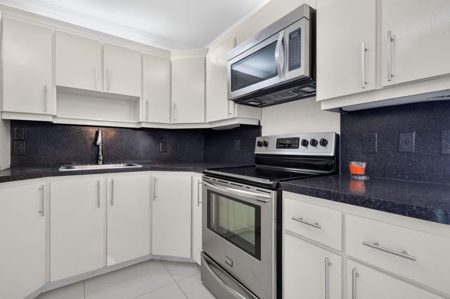 2500 NE 135TH Street C1011, North Miami, FL 33181