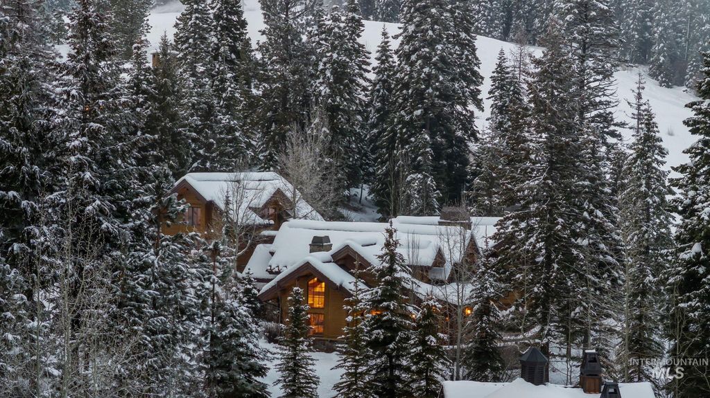 442 Sugarloaf Place, Donnelly, ID 83615 photo 2