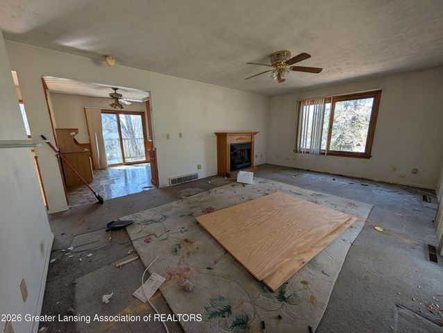 1284 W Dansville Road, Mason, MI 48854