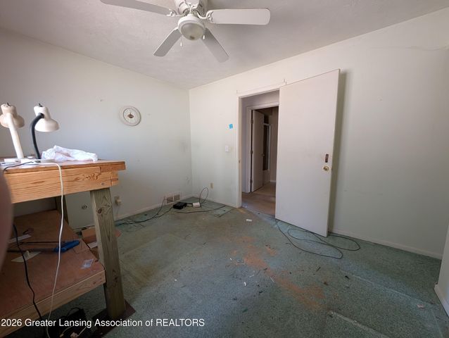 1284 W Dansville Road, Mason, MI 48854