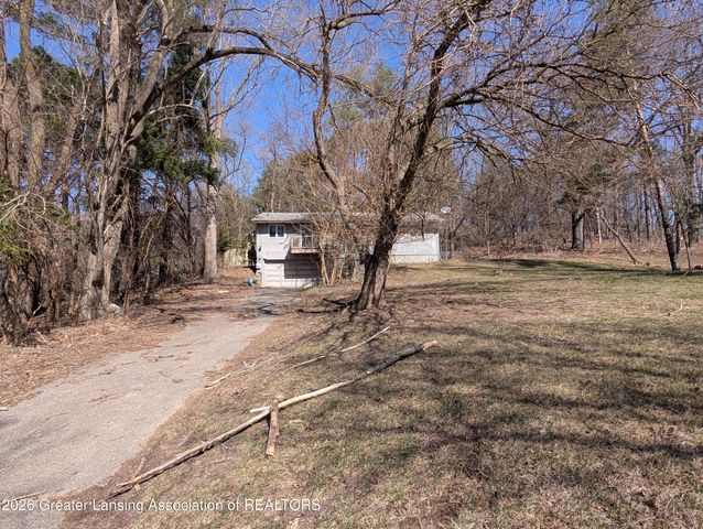 1284 W Dansville Road, Mason, MI 48854