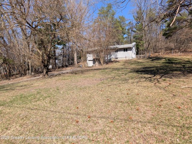 1284 W Dansville Road, Mason, MI 48854