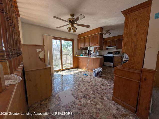 1284 W Dansville Road, Mason, MI 48854