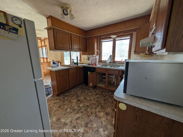 1284 W Dansville Road, Mason, MI 48854