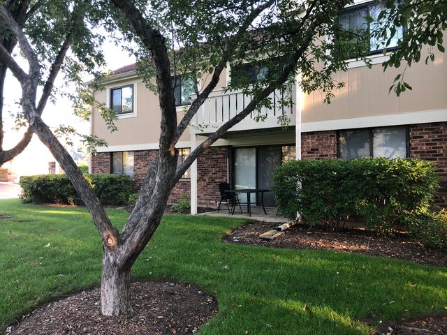 1155 Silverwood Court D1, Wheeling, IL 60090