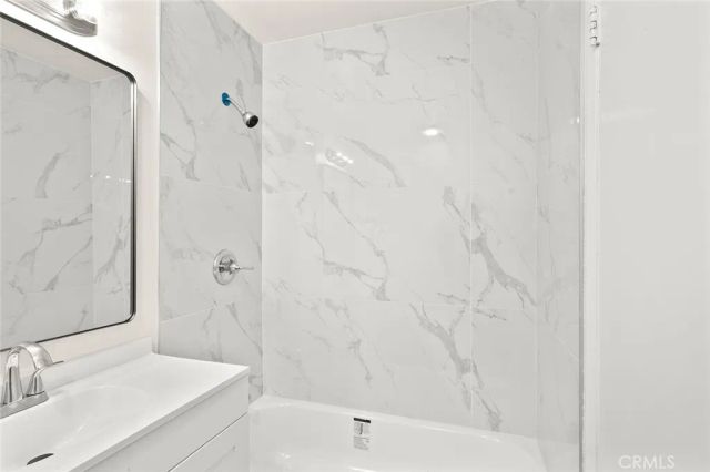 928 S Laurel Street, Santa Ana, CA 92704