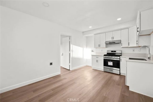 928 S Laurel Street, Santa Ana, CA 92704