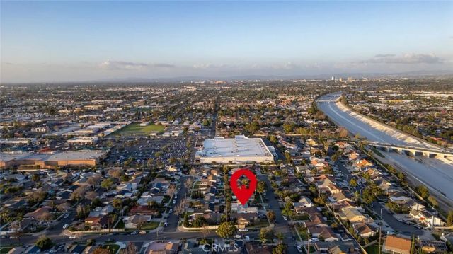 928 S Laurel Street, Santa Ana, CA 92704