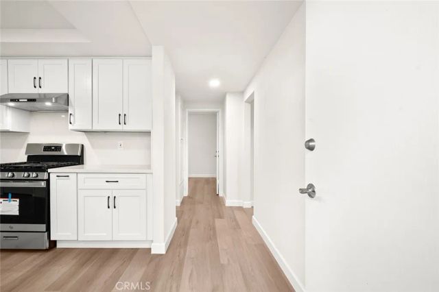 928 S Laurel Street, Santa Ana, CA 92704