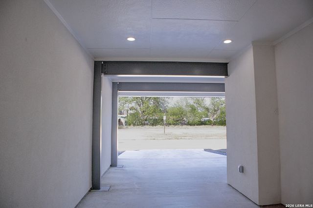 130 E Lachapelle, San Antonio, TX 78204