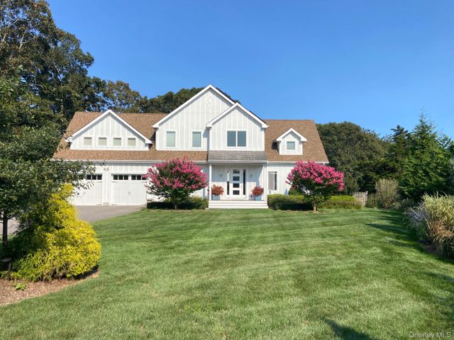 17 Willowood Court, Westhampton, NY 11977