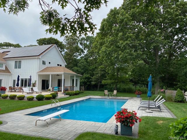 17 Willowood Court, Westhampton, NY 11977