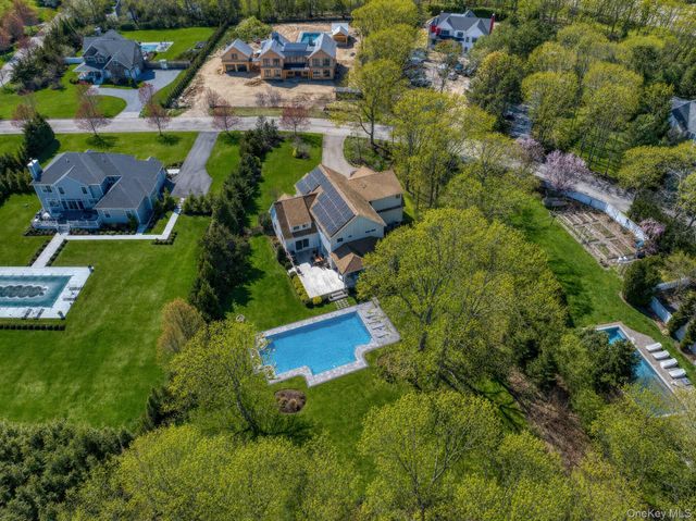 17 Willowood Court, Westhampton, NY 11977