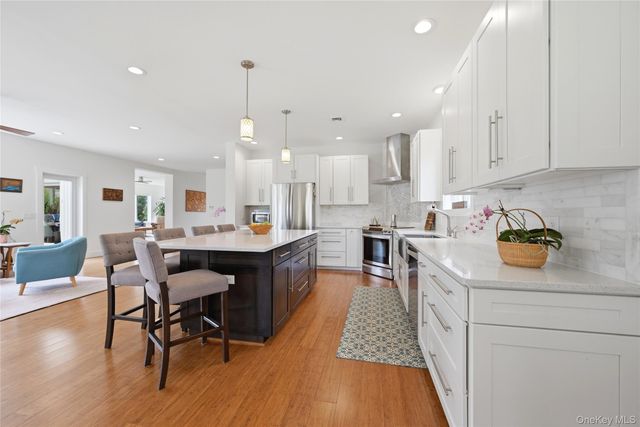 17 Willowood Court, Westhampton, NY 11977