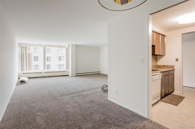 8200 E Jefferson Avenue 1605, Detroit, MI 48214