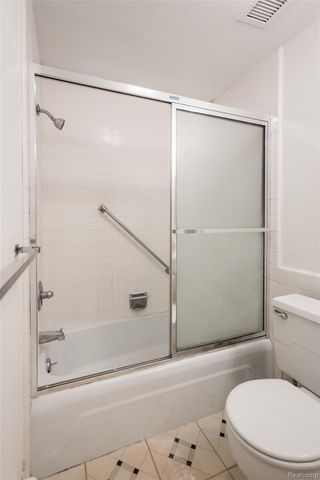 8200 E Jefferson Avenue 1605, Detroit, MI 48214