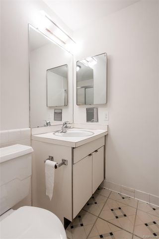 8200 E Jefferson Avenue 1605, Detroit, MI 48214