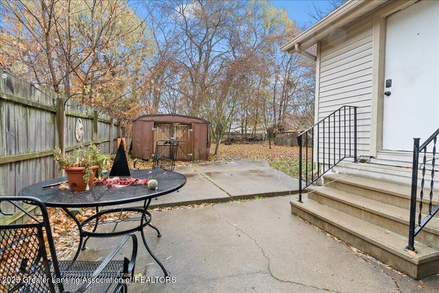 1811 Vermont Avenue, Lansing, MI 48906