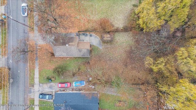 1811 Vermont Avenue, Lansing, MI 48906