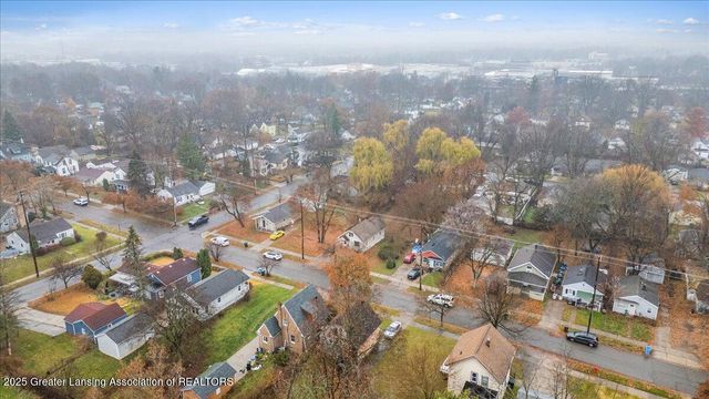 1811 Vermont Avenue, Lansing, MI 48906