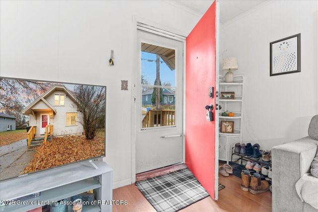 1811 Vermont Avenue, Lansing, MI 48906