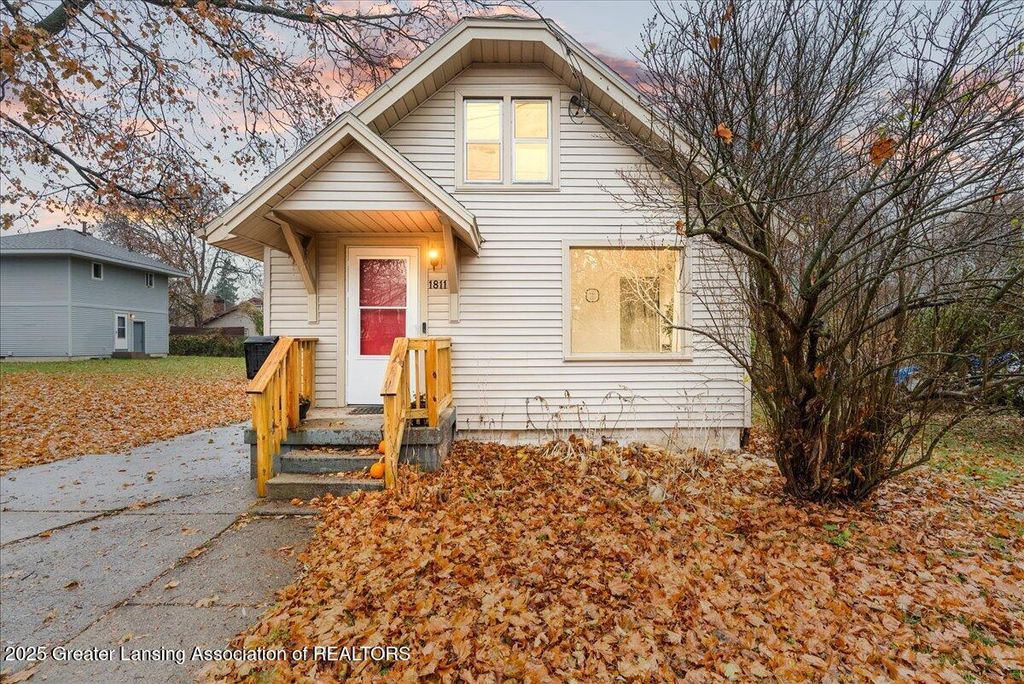 1811 Vermont Avenue, Lansing, MI 48906
