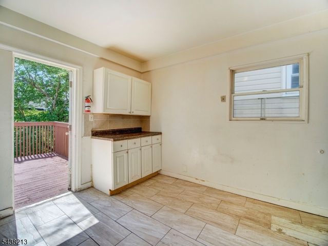 144 Steuben St, East Orange City, NJ 07018