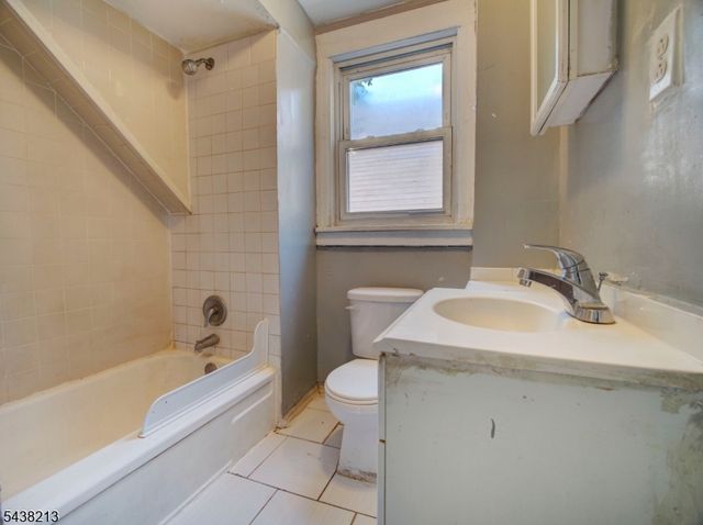 144 Steuben St, East Orange City, NJ 07018